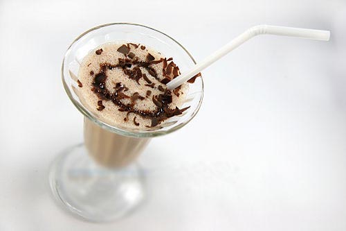 Make-a-Chocolate-Milkshake-Step-4