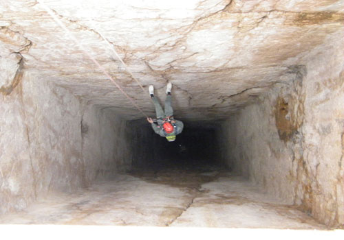 غار-چاه-قلعه-بندر
